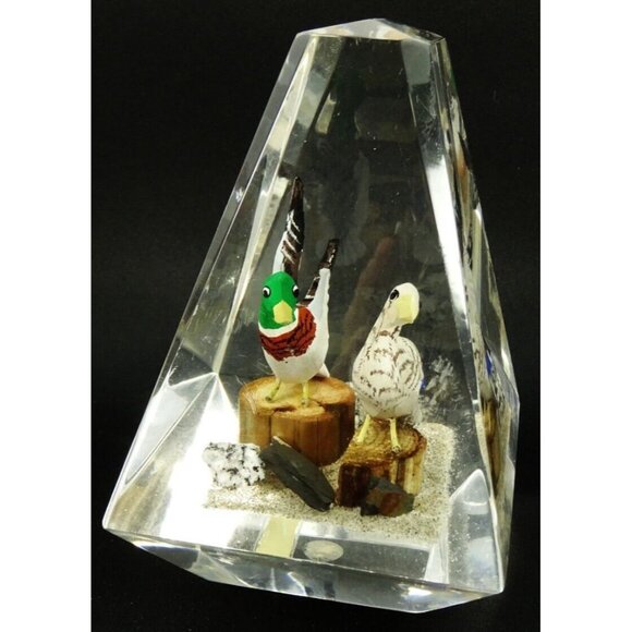 Vintage MCM Clear Lucite Prism Paperweight Lot Birds Canada Wood Carved - Picture 15 of 16
